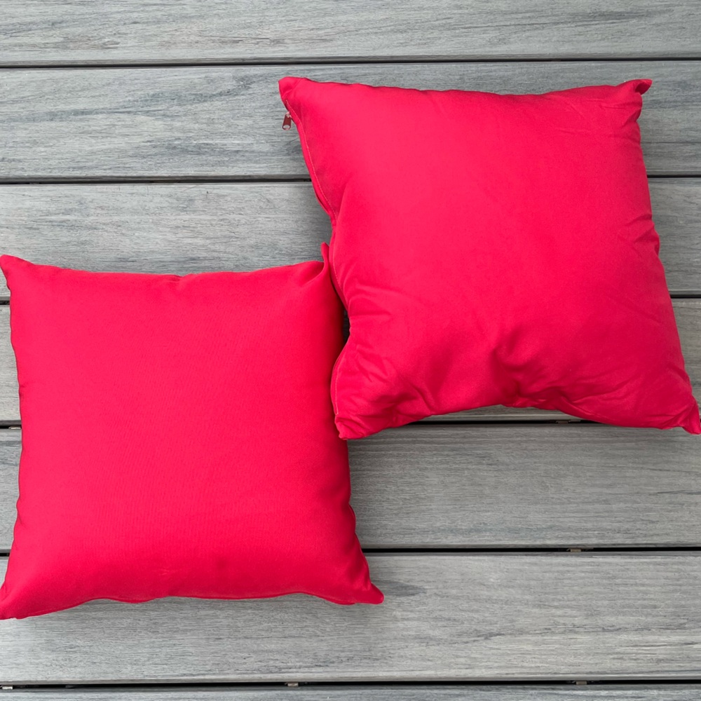 Set of Two; Vibrant Red Square Throw Pillows; NWOT; 16x16in